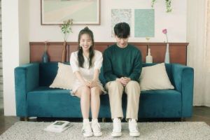 Baek A Yeon publie le MV "Looking for Love" à son premier retour depuis qu'il a quitté JYP Entertainment