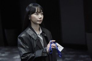 Bae Doona revient en tant que détective impartial avec un charisme doux dans la saison 2 de "Forest of Secrets"