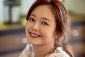 Jun So Min célèbre son 16e anniversaire et exprime sa gratitude pour le soutien qu'elle reçoit