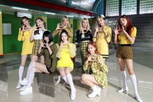 TWICE parle de leurs plaisirs coupables, de l'écriture des paroles de leur dernier album, et plus