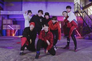 Stray Kids donne tout dans une vidéo de pratique de danse à haute énergie pour «TA»