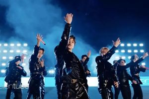 SEVENTEEN Wows sur "The Ellen DeGeneres Show" avec une performance à indice d'octane élevé de "HIT"