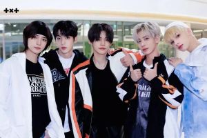 TXT annonce son intention de promouvoir la chanson en anglais "Magic", y compris le lancement de la vidéo et des promotions aux États-Unis