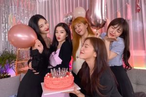 Red Velvet remercie les fans et se souvient de leur carrière lors de la célébration du 7e anniversaire