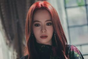 Song Ji Hyo hante les téléspectateurs avec sa transformation en sorcière moderne pour "The Witch's Diner"