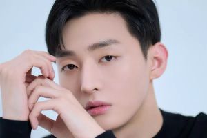 Il est confirmé que Yoon Ji Sung reviendra en avril sous une nouvelle agence