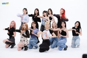 LOONA couvre Girls 'Generation, Jessi, Taemin de SHINee et Super Junior + interprète la nouvelle chanson "Flip That" sur "Weekly Idol"