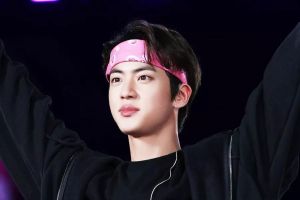 Jin de BTS annonce son intention de sortir un album solo avec une mystérieuse collaboration