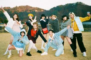 "BETWEEN 1&2" de TWICE est le premier album d'un groupe de filles K-Pop de 2022 à figurer 7 semaines sur le Billboard 200