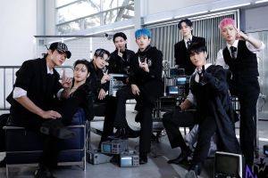 ATEEZ devient le premier groupe de garçons ne faisant pas partie de l'une des "4 grandes" agences à atteindre le million de ventes la première semaine